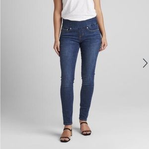 JAG Petite Nora Skinny Flatiron Pull on Jeans 6P, rise 9.5” length 28”